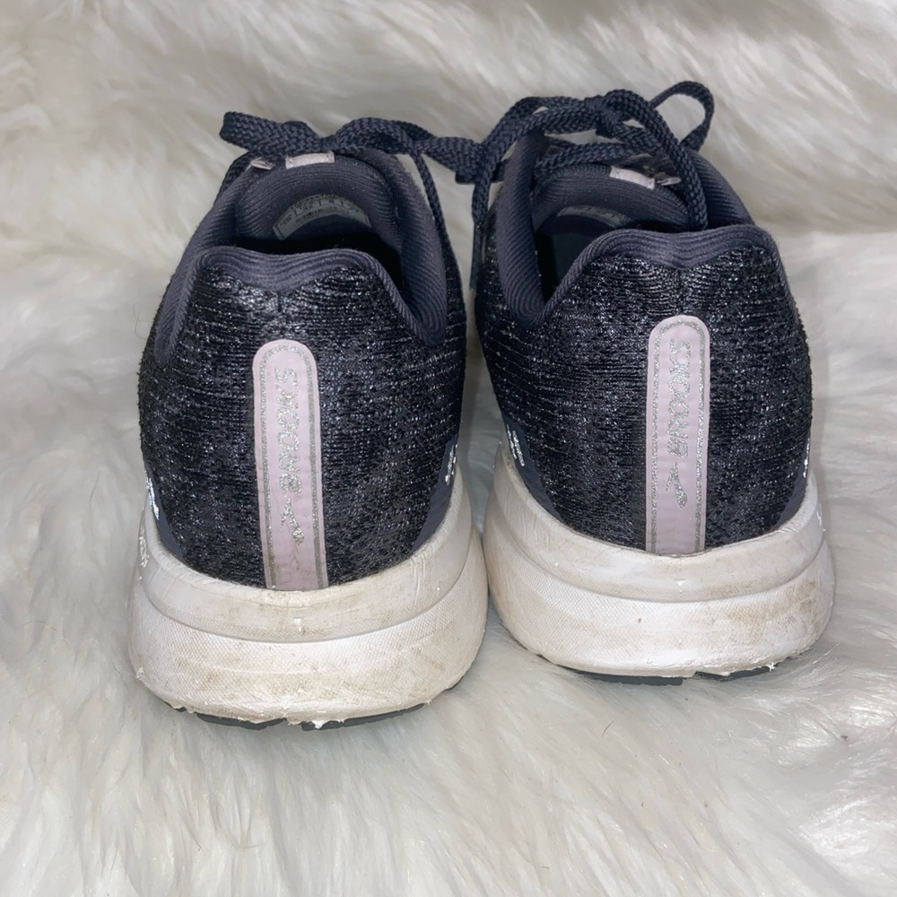 Brooks sneakers - Picture 2 of 9